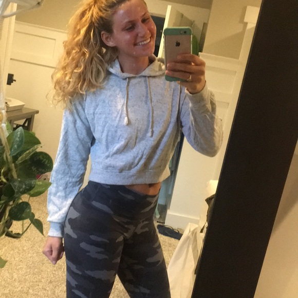 NWOT CROPPED HOODIE - Picture 1 of 5